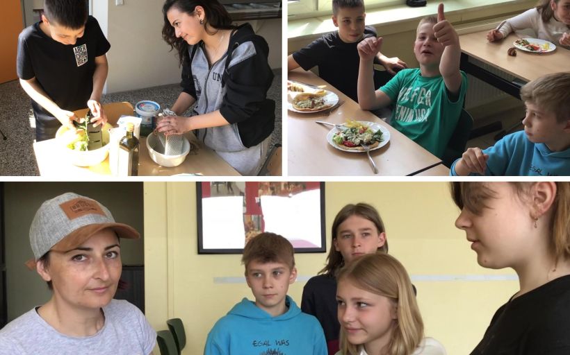 Drei-Bilder-Collage: Kinder mit Lehrerin beim Kochen und essen.